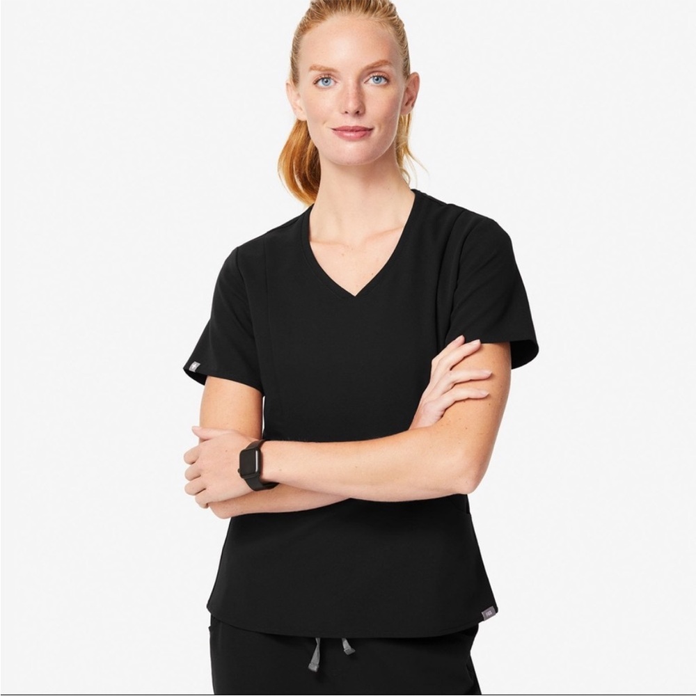 Figs • aburi black v-neck scrub top sz XS